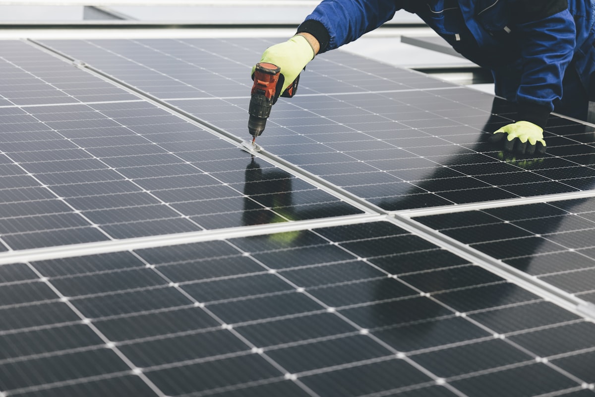 EagleView integration with SubcontractorHub for roofing, HVAC, and solar contractors